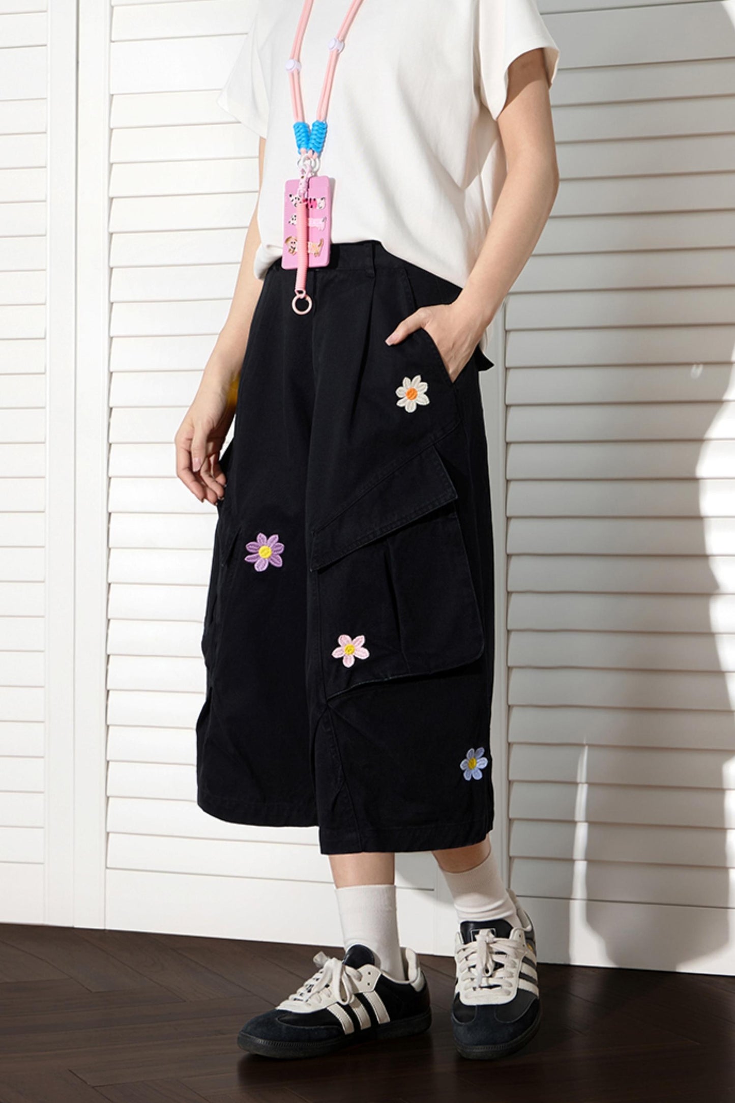 Floral Embroidered Wide-Leg Shorts