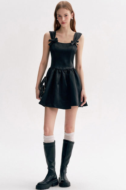 Three-Dimensional Bow Satin Cropped Dress
