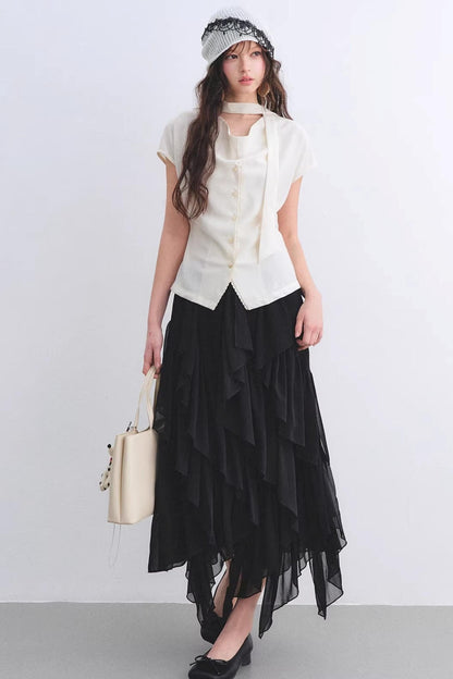 Leinenoberteil mit Schleifenband und Spitze