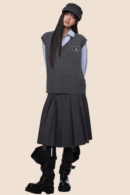 Twisted Flower V-Neck Knit Vest