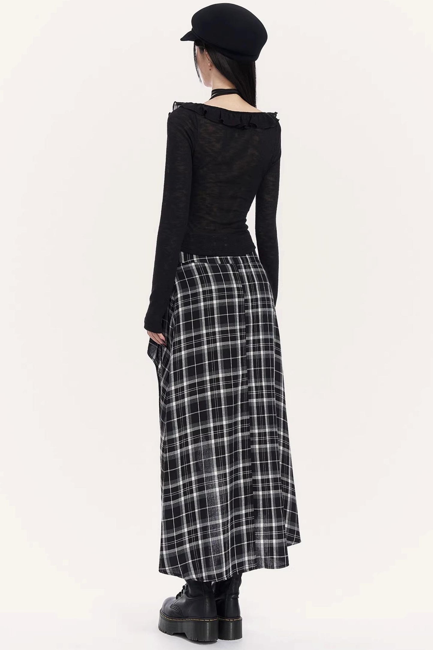 Heartbeat Ruffle Slim Top