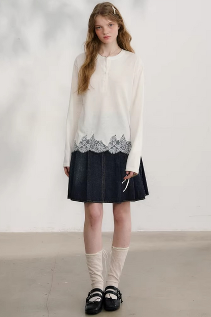 Swaying Silhouette Lace Top