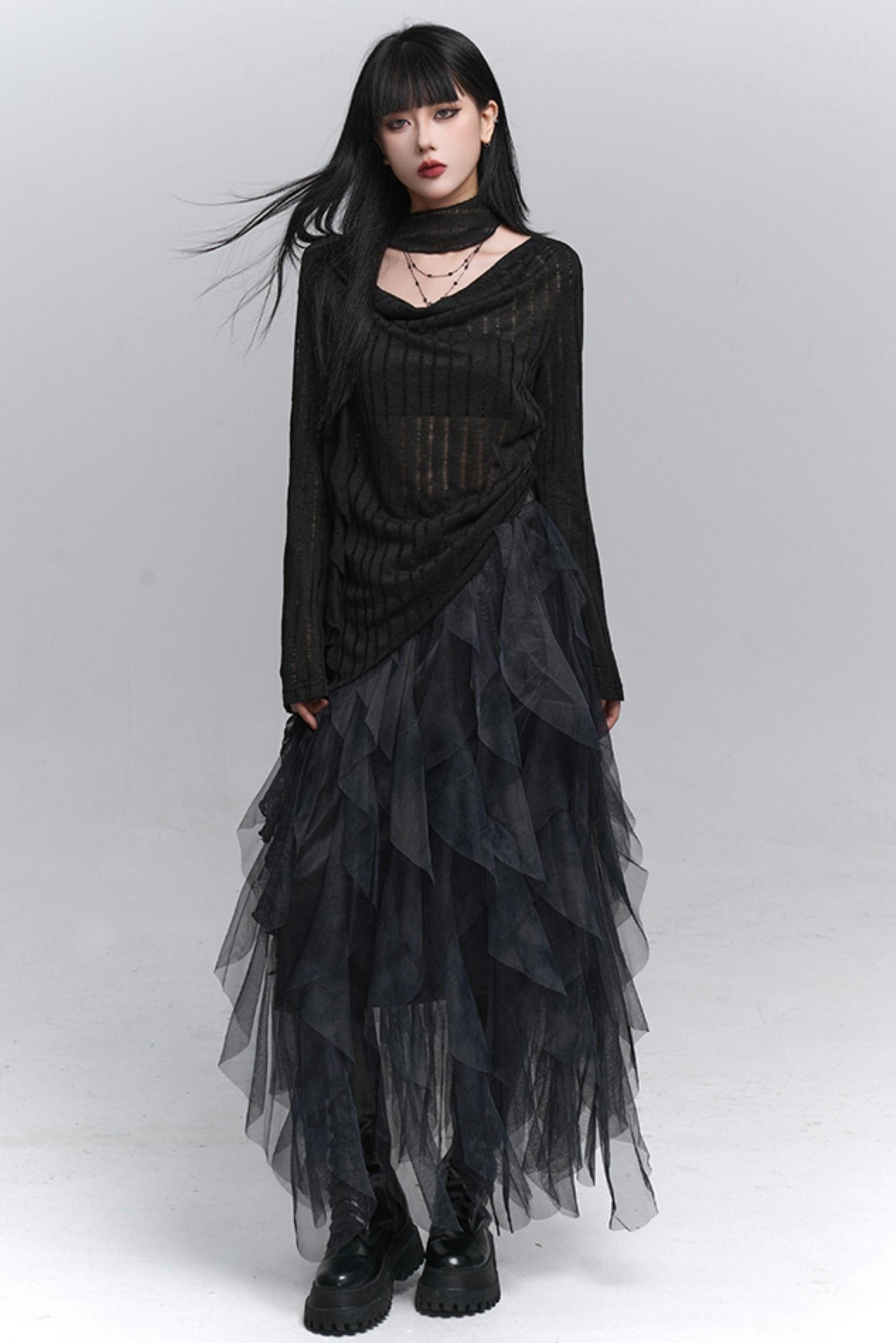 Swing-Necked Long-Sleeved Top