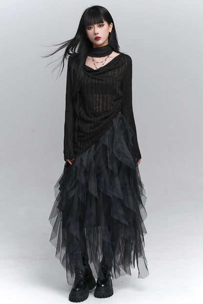 Swing-Necked Long-Sleeved Top