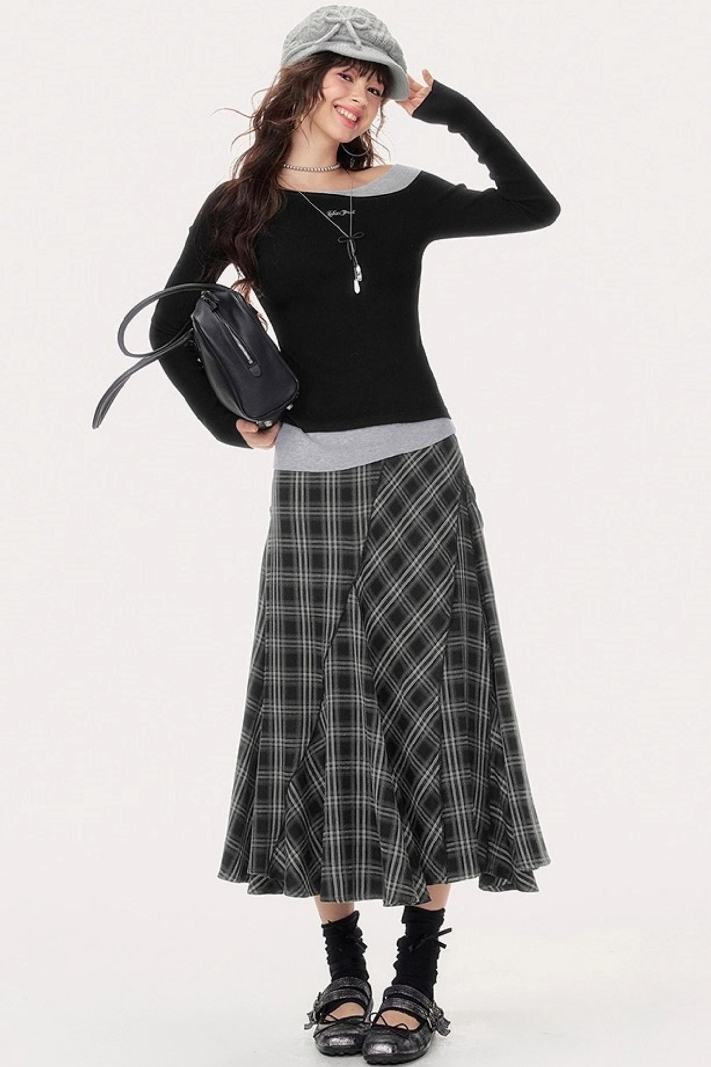 Gentle Embroidery Knitted Sweater