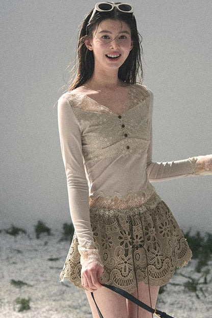 Wind Trace Lace Top