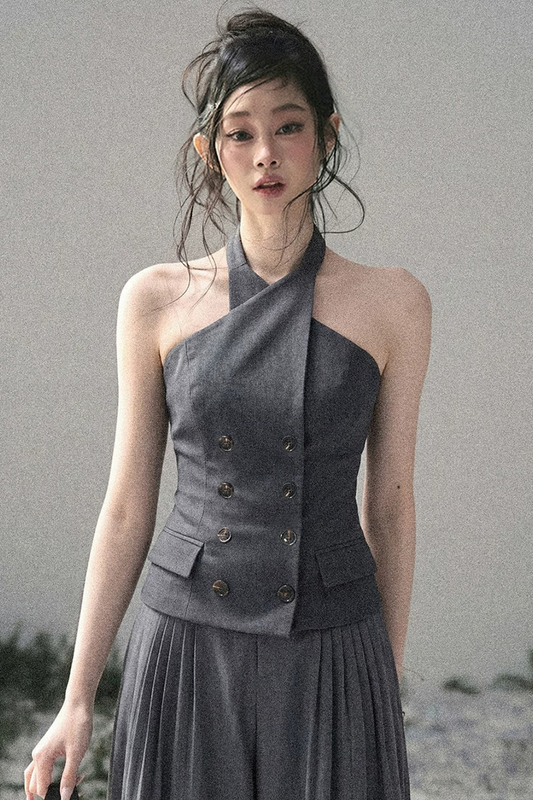 Unsinged Letter Halter Top