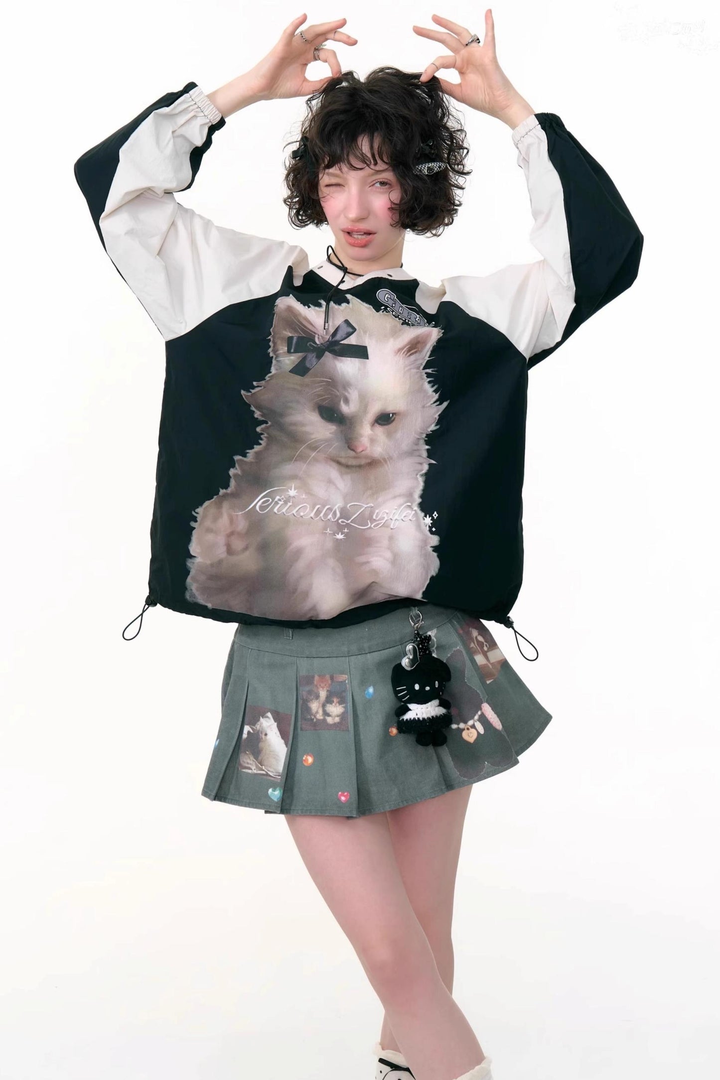 American Cat Print V-Neck Top