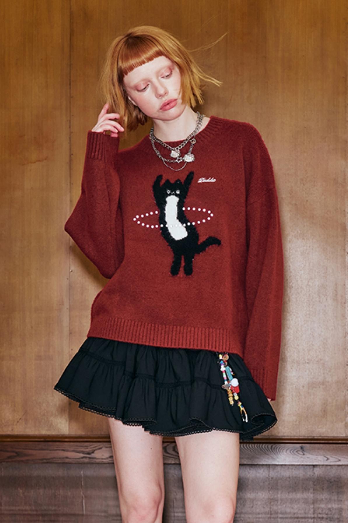 DANCING KITTEN ROUND NECK SWEATER