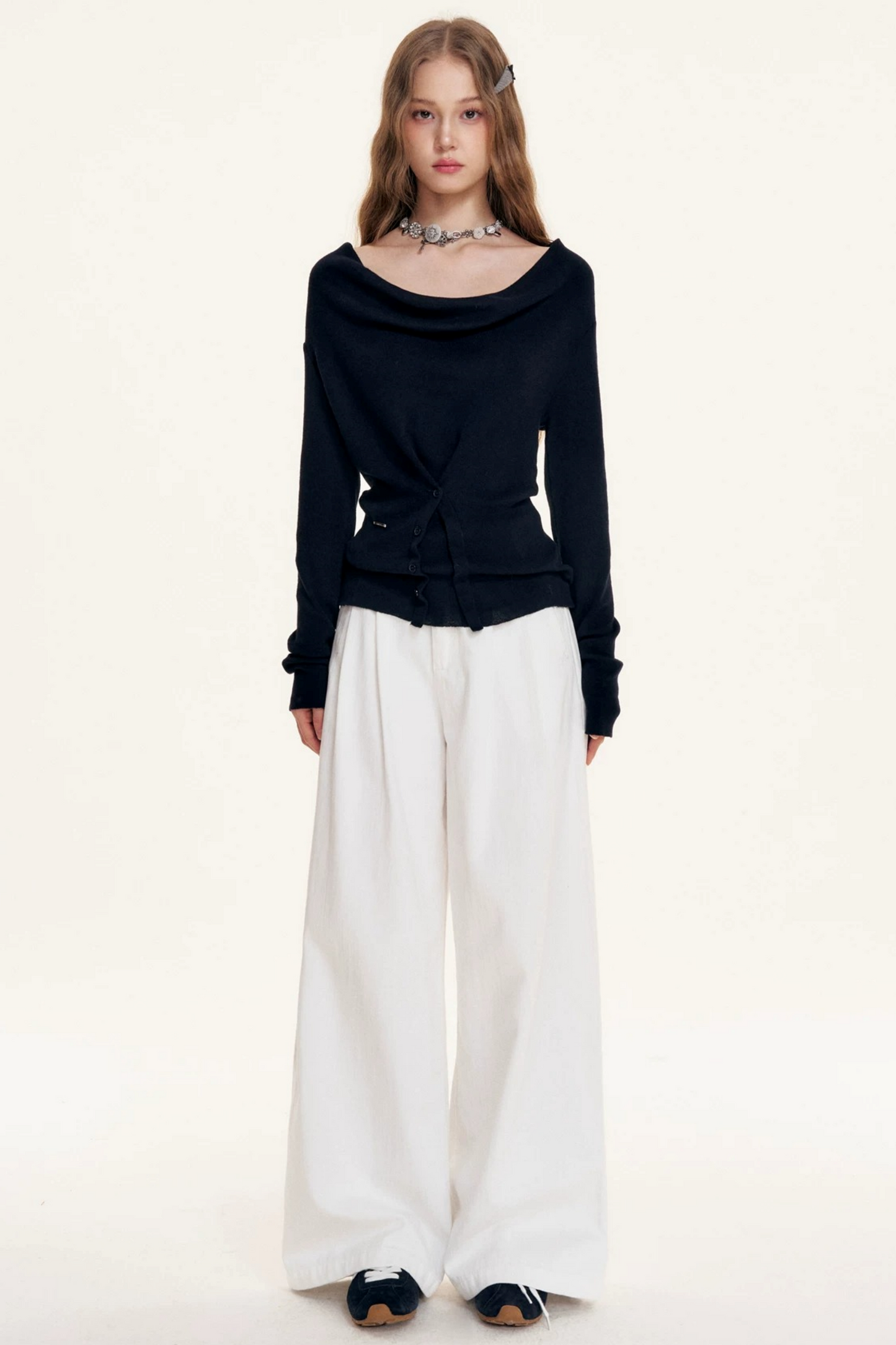 Schulterfreier Drapier-Strickpullover