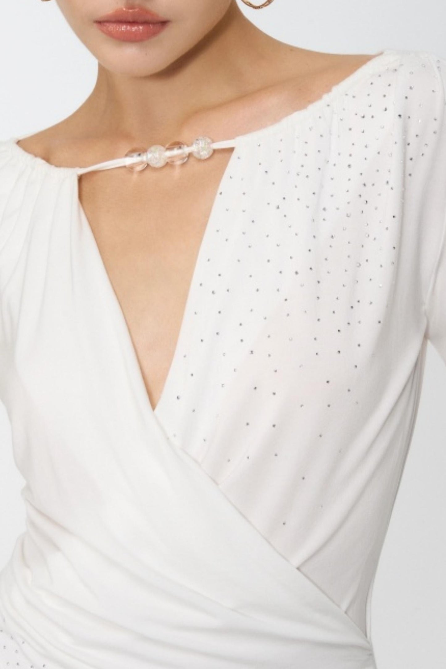 Cross Swing Collar Slim Diamond Top