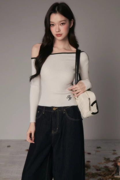 Off-Shoulder Knitted Top
