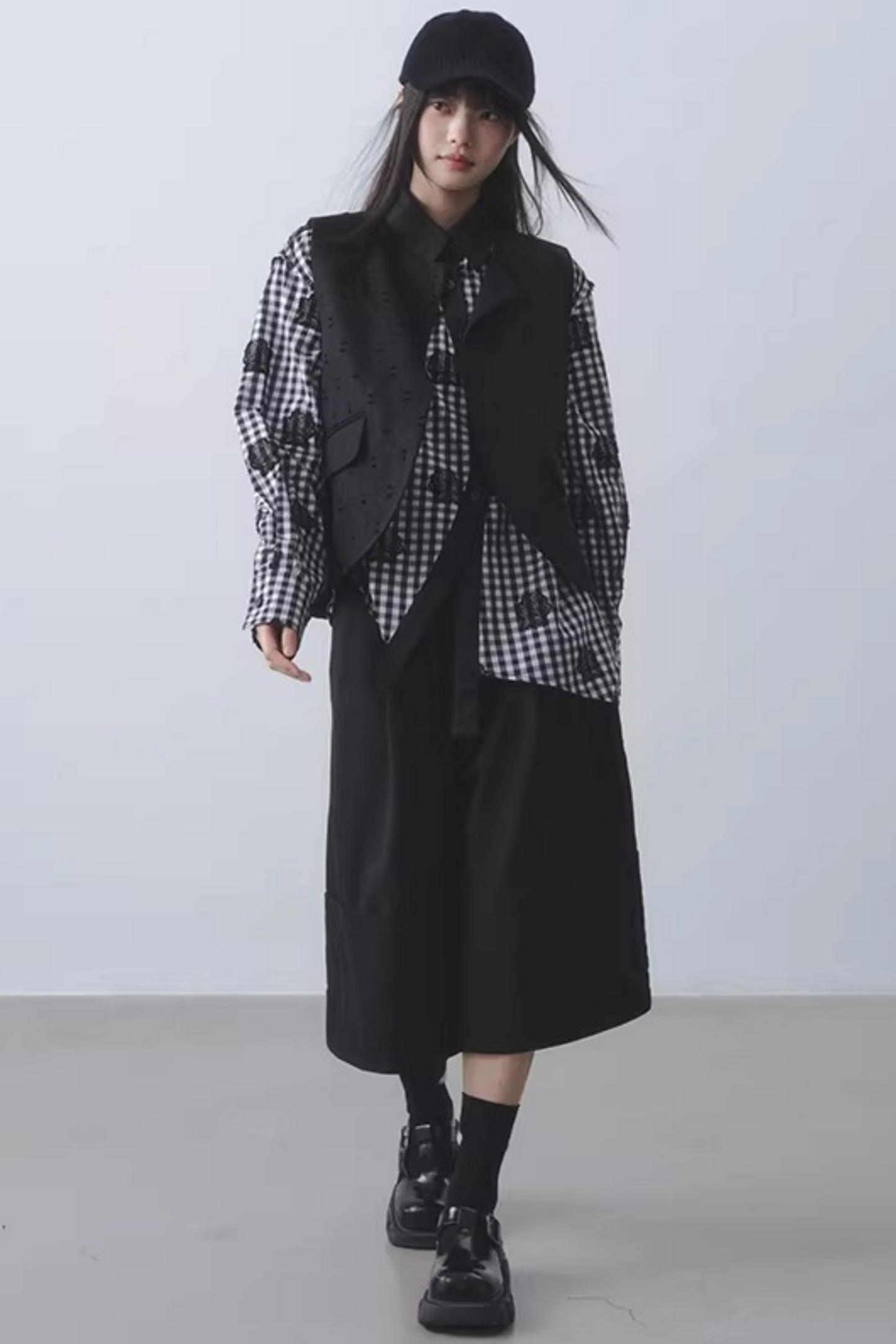 Dark Niche Cropped Pants