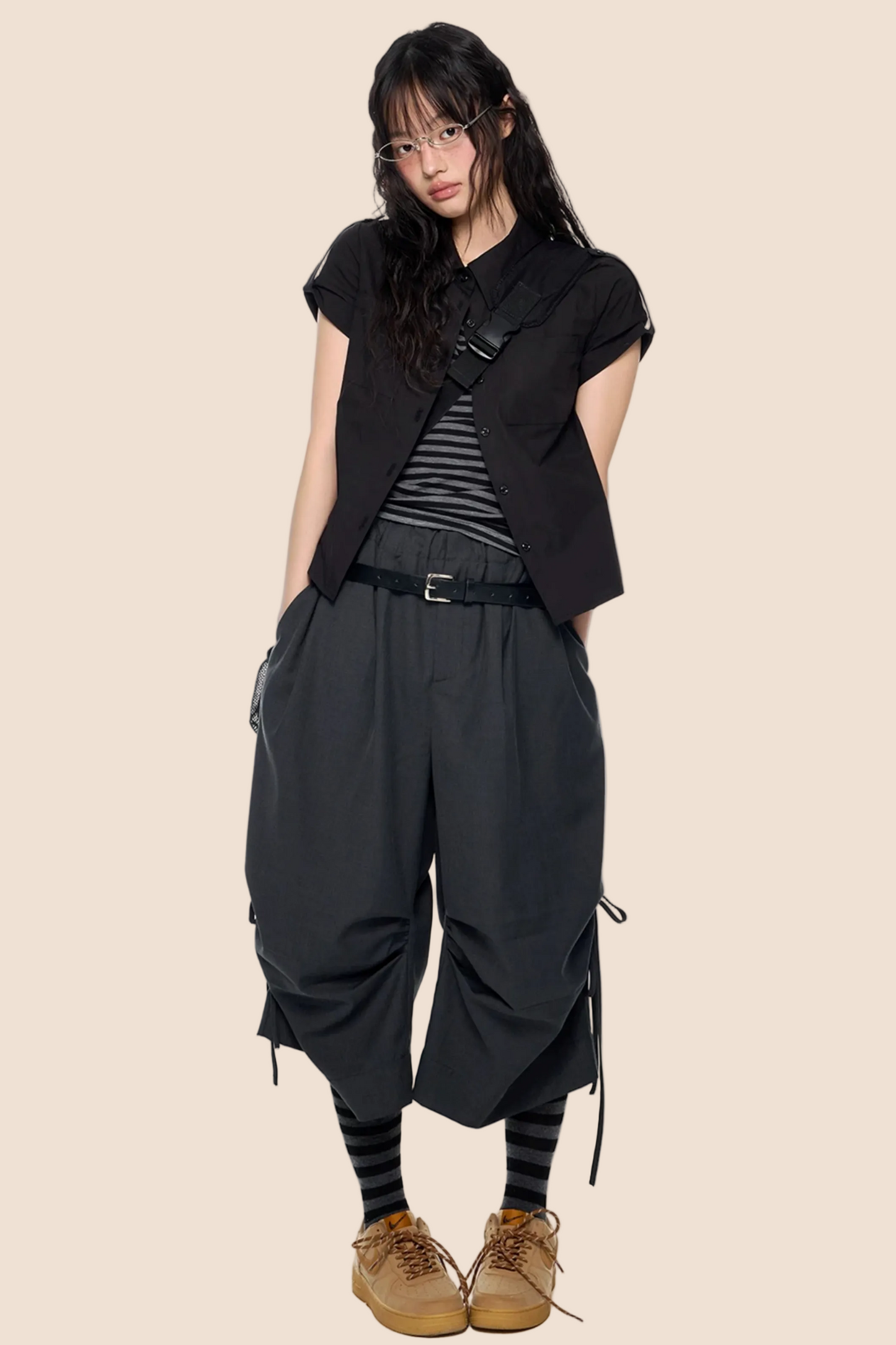 Pleated Wide-Leg Cropped Pants