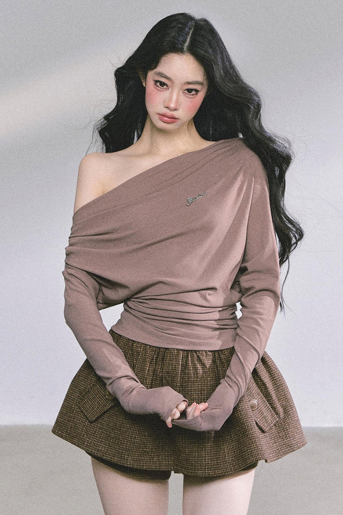 Melbourne Korean Slanted Shoulder T-shirt