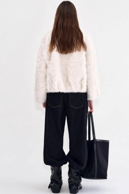 Cloud-Like Collarless Wool Coat