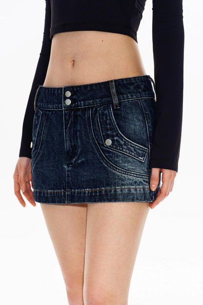 Retro-Workwear-Rock aus gewaschenem Denim