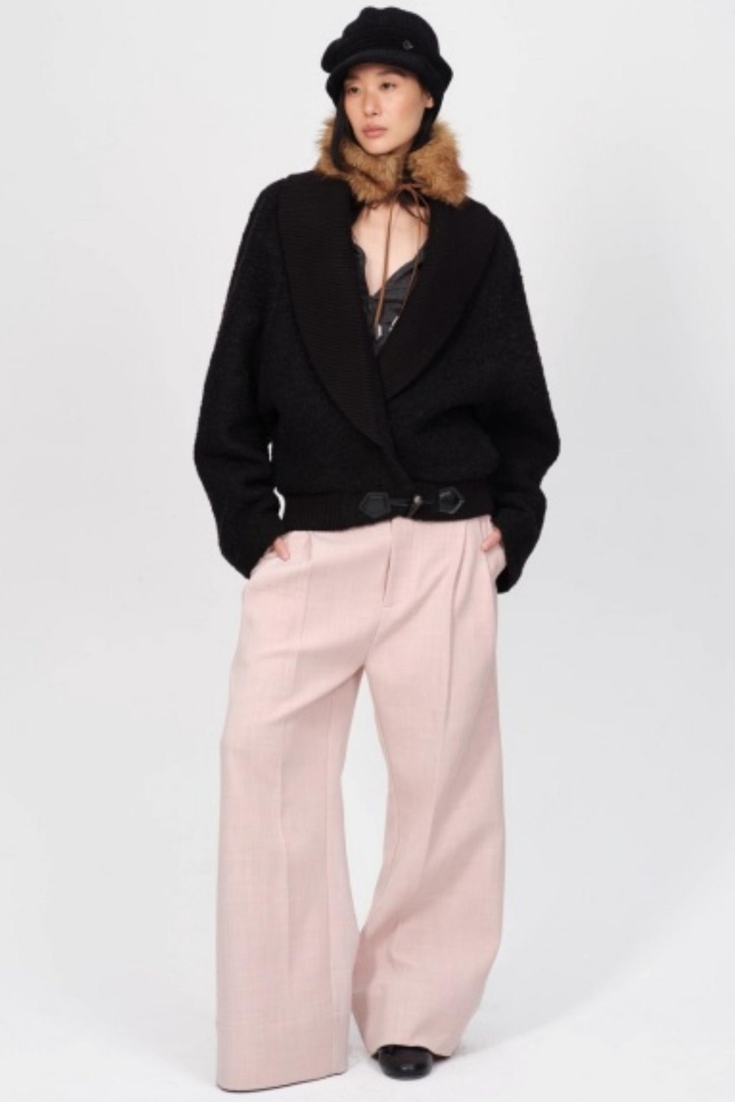 Pleated Low Rise Wide-Leg Pants