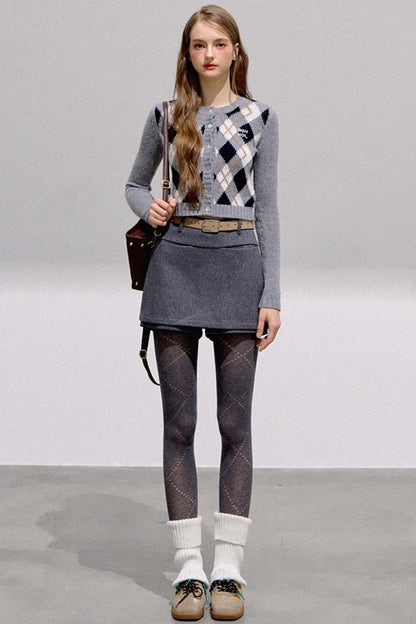 Collegiate Style Diamond Plaid Sweater