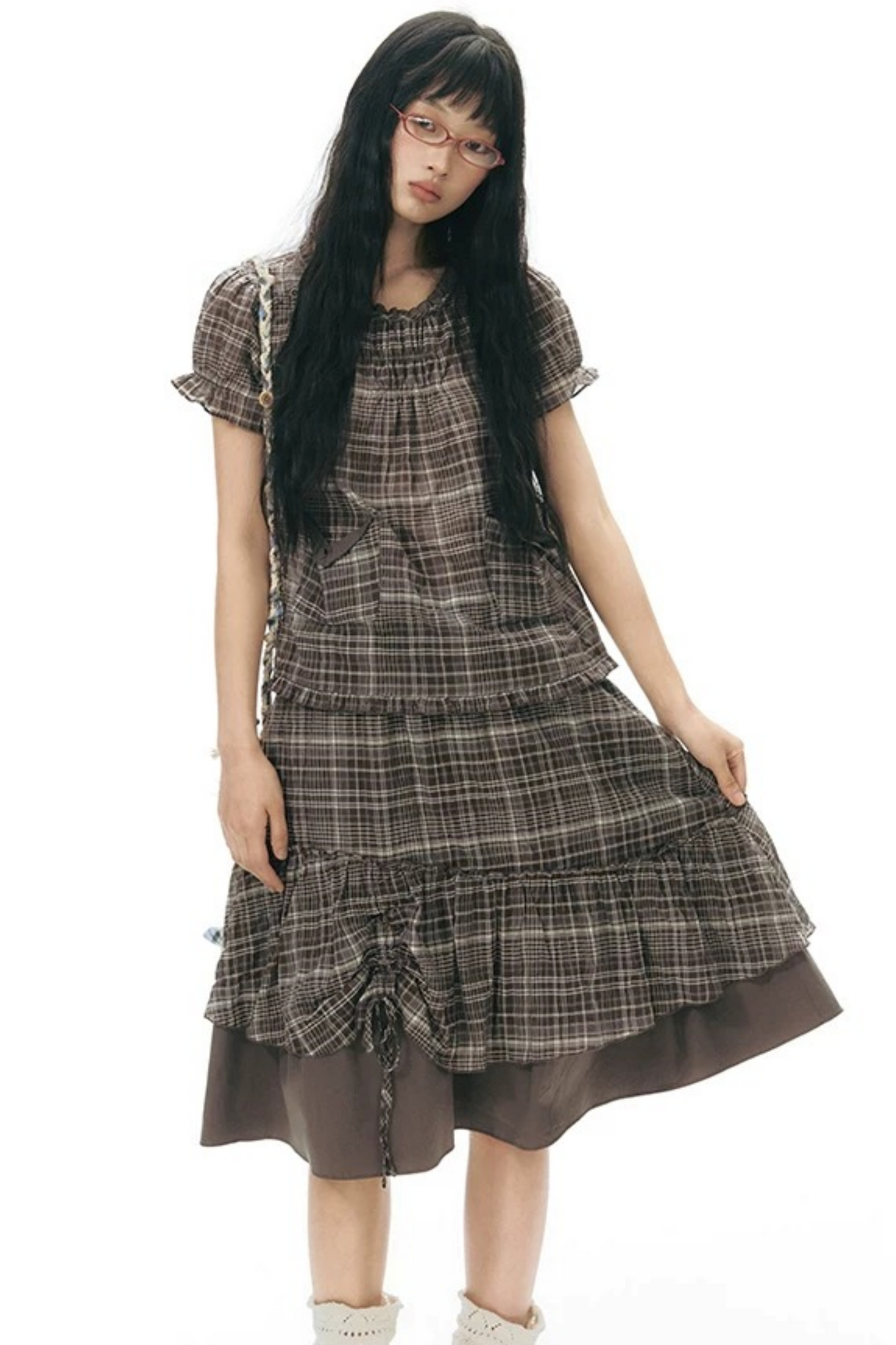 Conjunto de camisa y falda de cuadros con tapeta con volantes