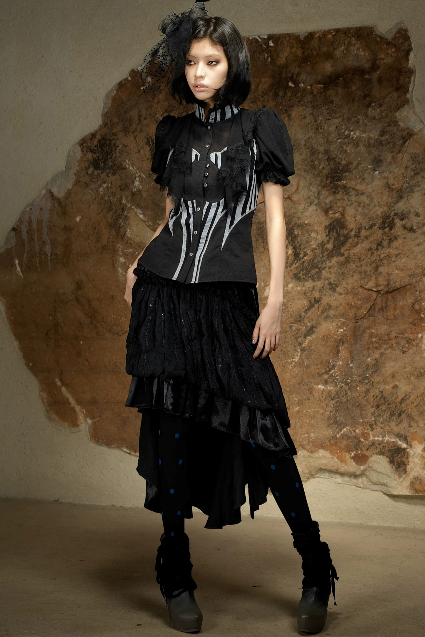 Asymmetrischer Rock mit hoher Taille