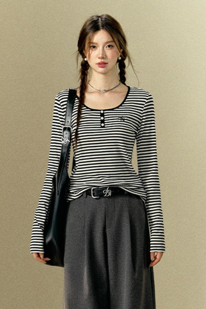 Black & White Striped Long Sleeve Top