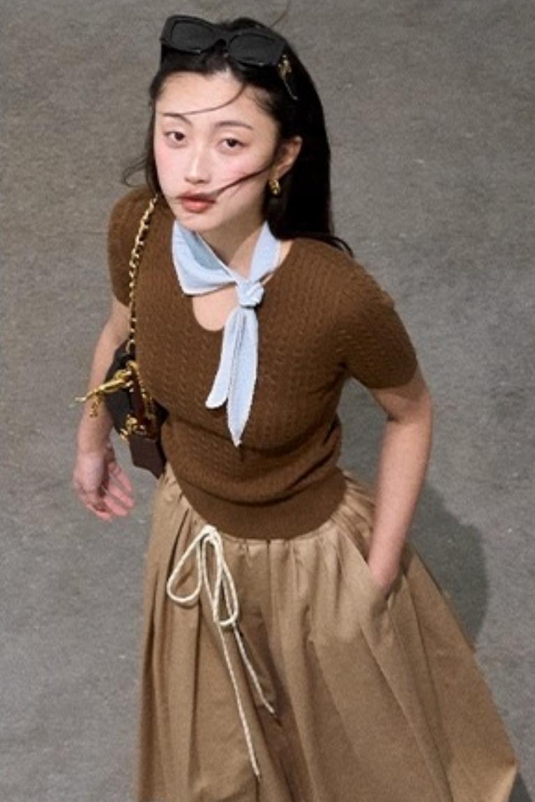 Soft Wool V-Neck Knit Top