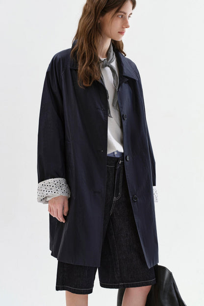 Kunstlederjacke mit Hohlem Stickmuster