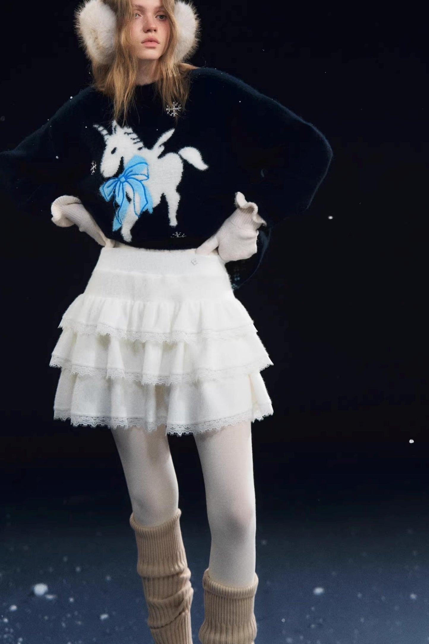 Lace Spliced Velvet Skirt