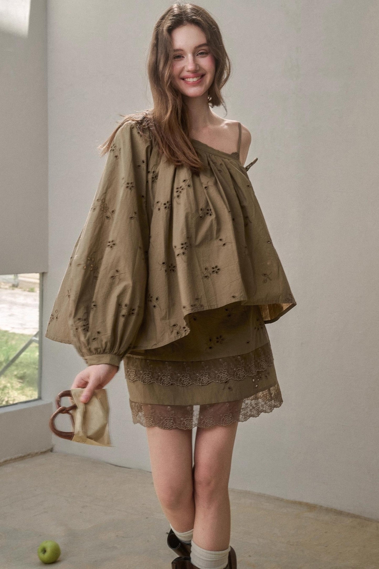 Embroidery Elegant Slanted Shoulder Skirt Set-Up