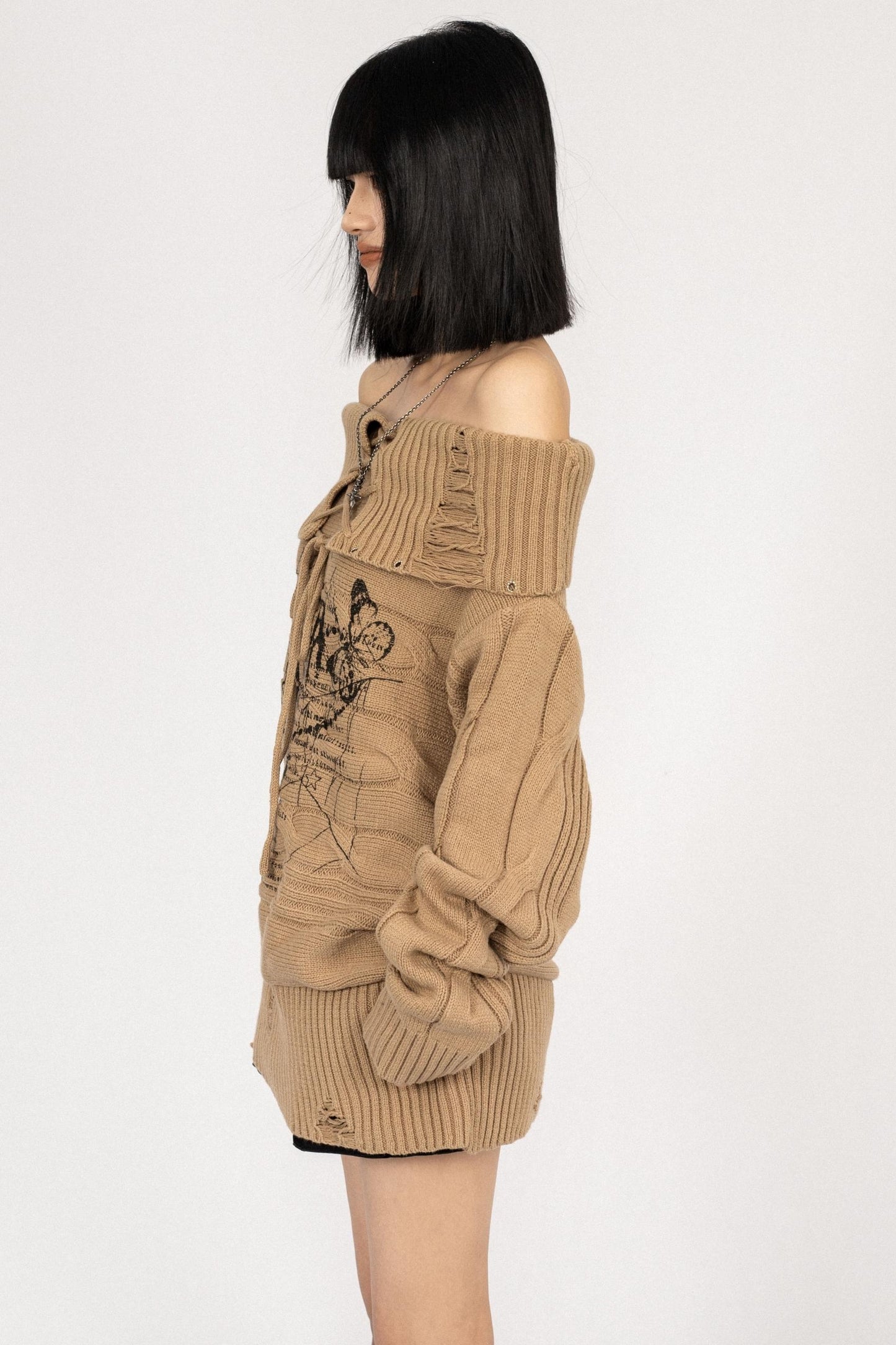 Vintage Bow Print Off-the-Shoulder Top