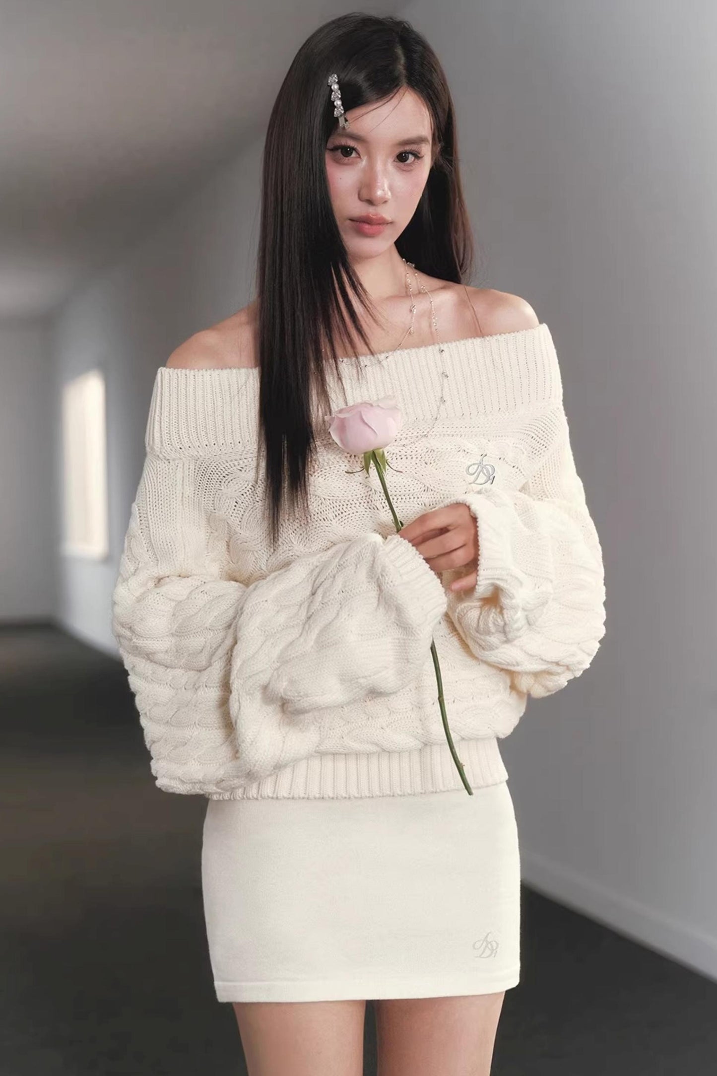 Slanted Shoulder Knit Sweater Set-Up