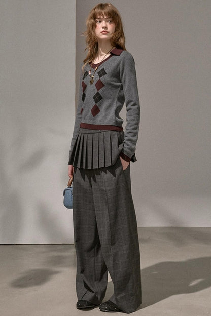 Contrast V-Neck Pullover