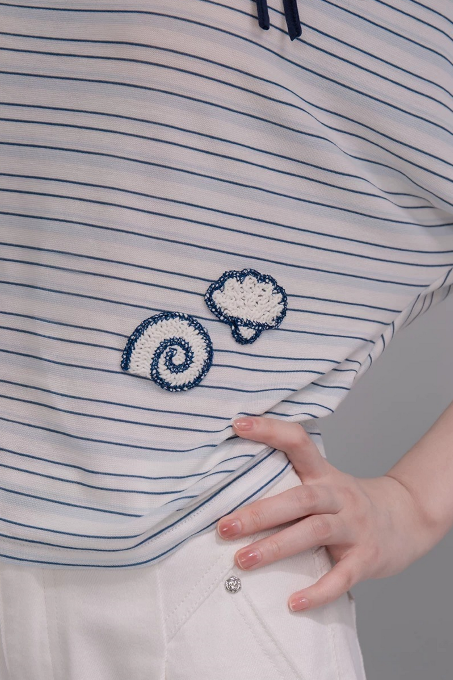 Starfish Off-Shoulder Tee