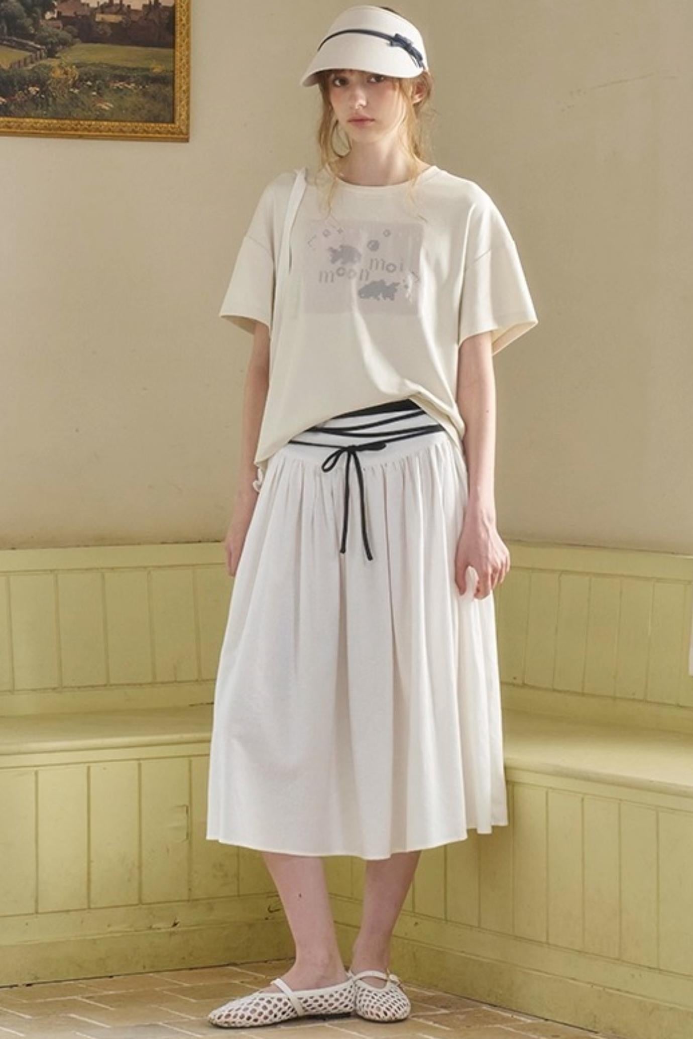 Wandering Fish Embroidered T-shirt