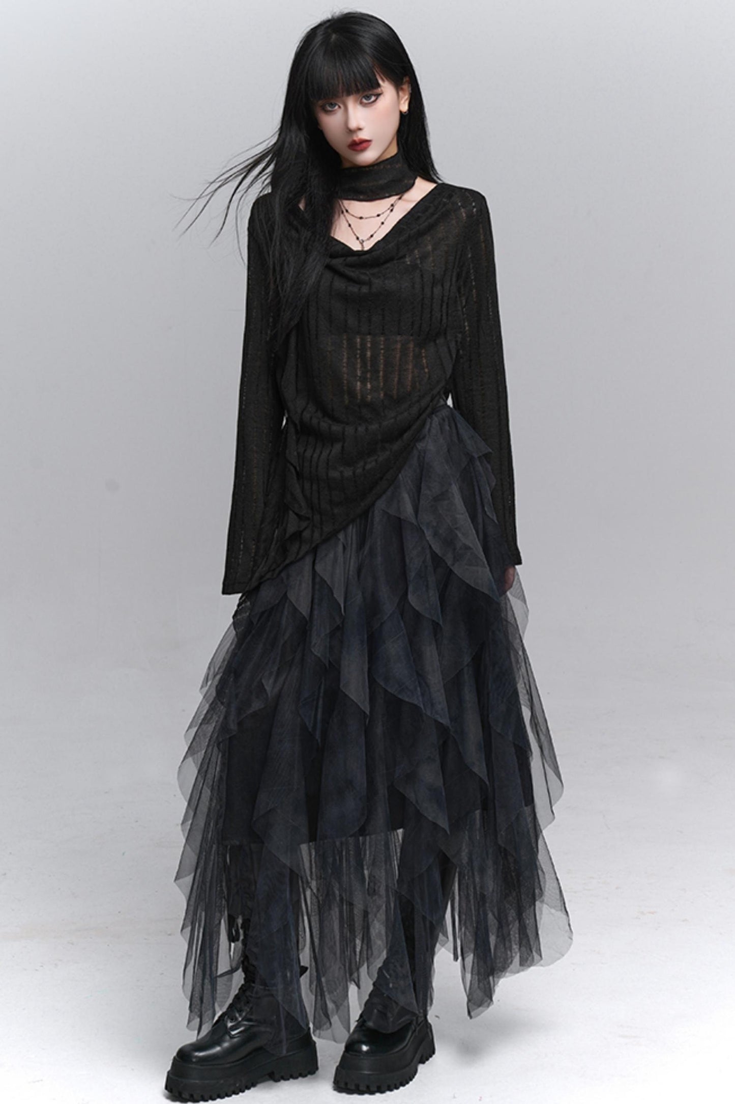 Swing-Necked Long-Sleeved Top