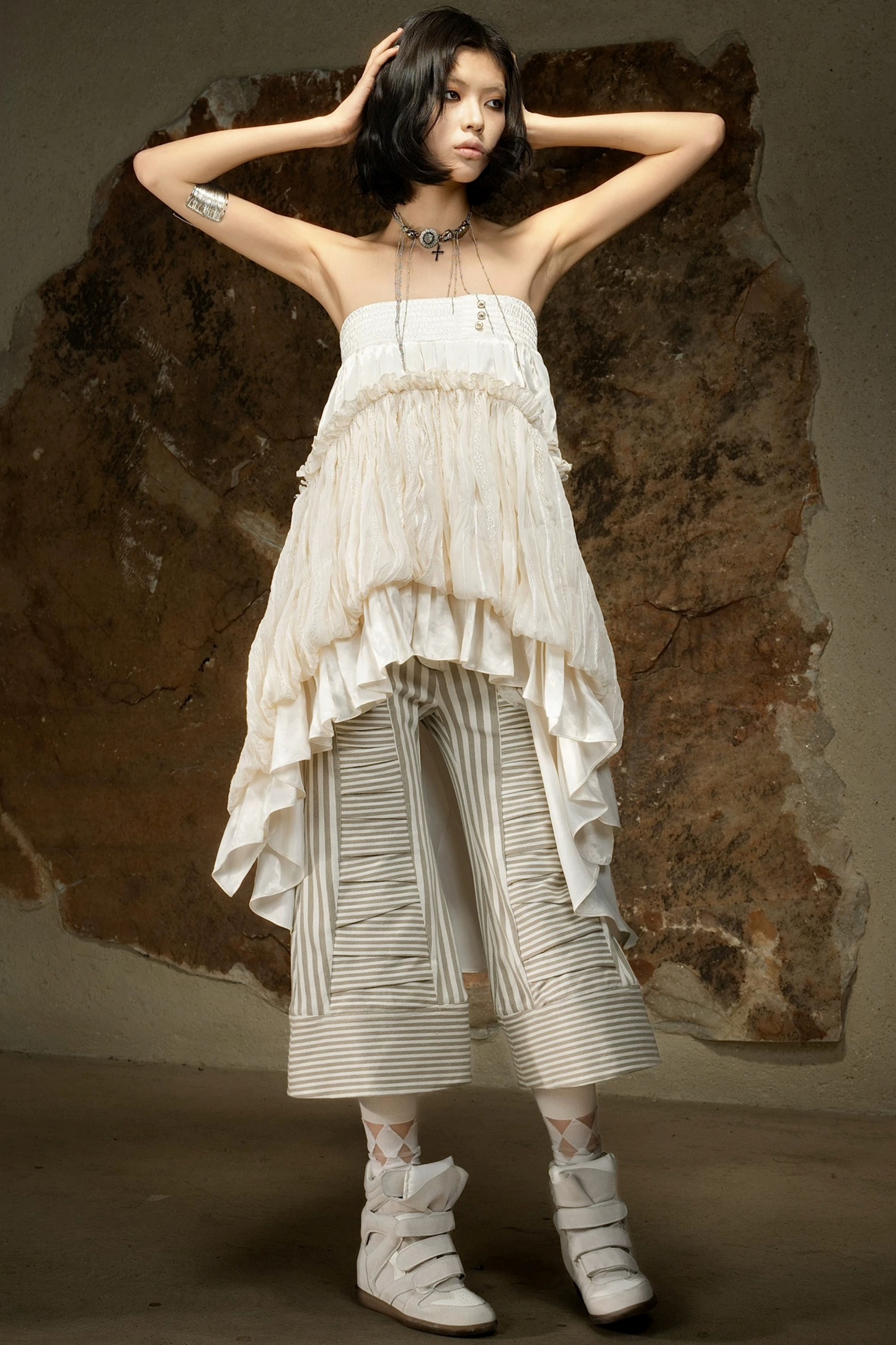 Asymmetrischer Rock mit hoher Taille