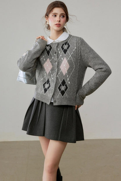 Diamond Plaid Contrasting Wool Sweater
