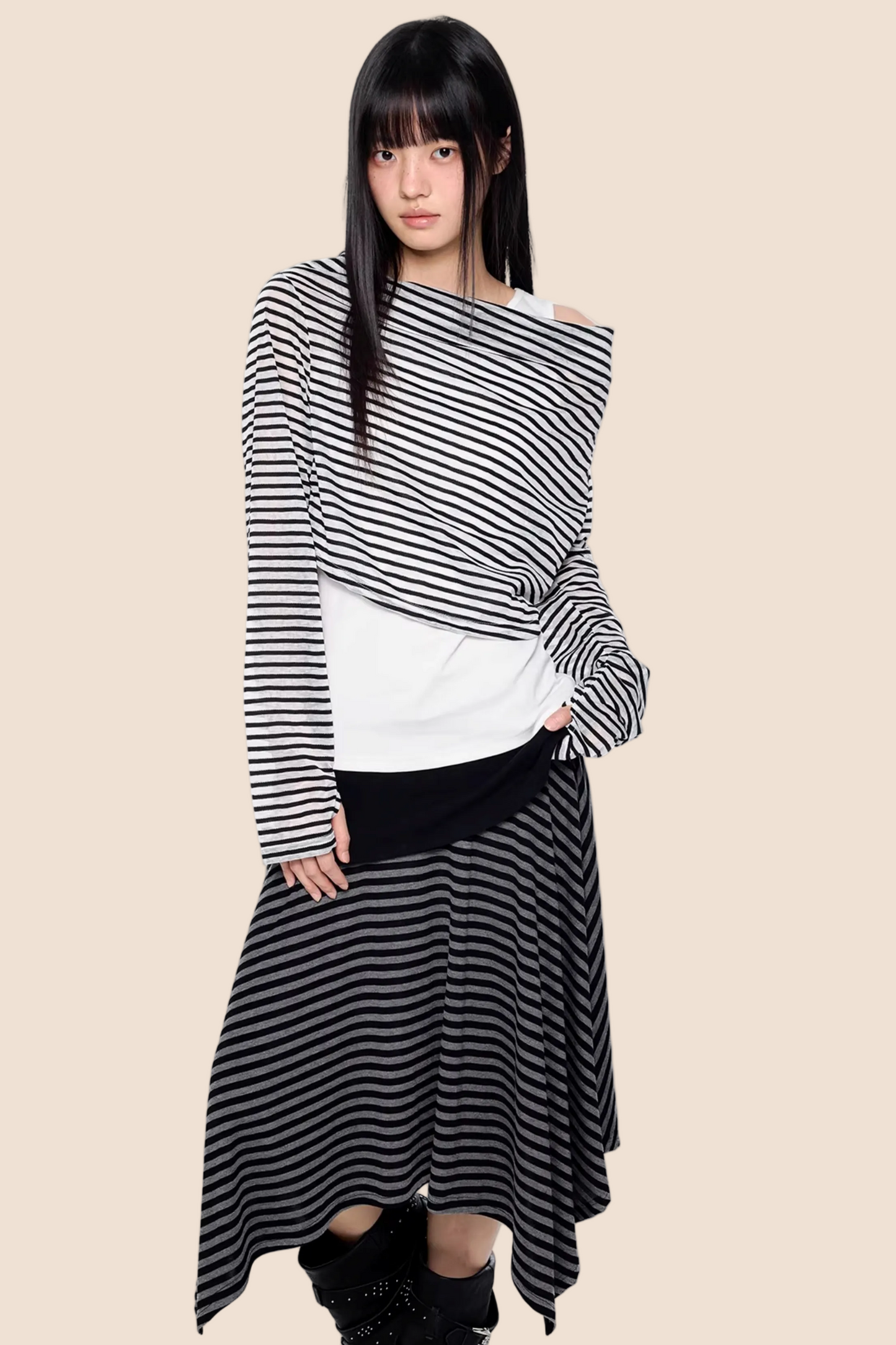 Gestreifte asymmetrische leichte Bluse