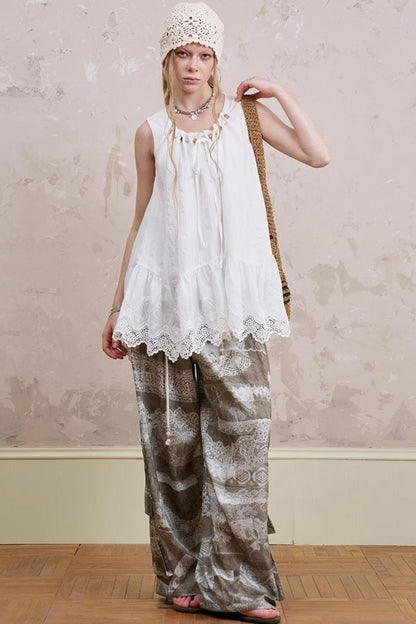 Romantic Sleeveless Ensemble Top