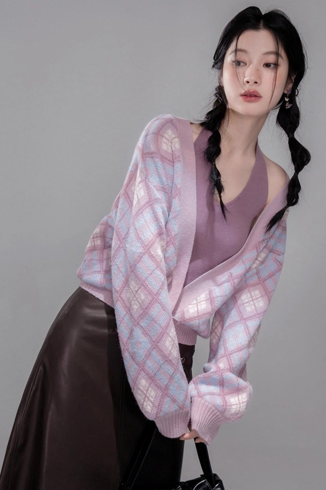 Halterneck Vest With Knit Sweater Set