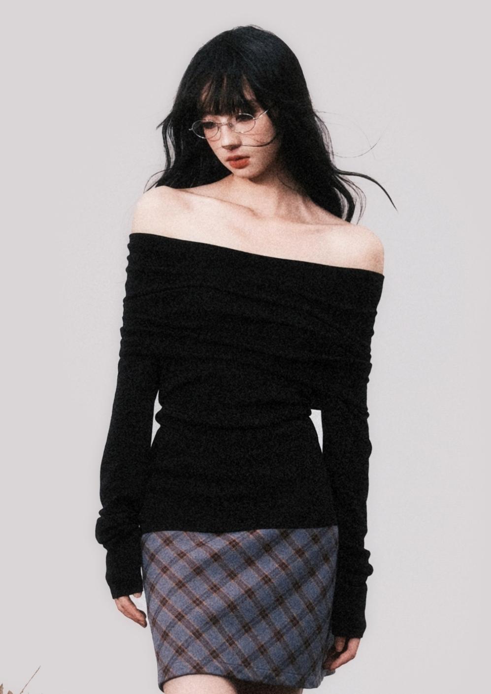 Slouchy One-Shoulder Wool Knit Sweater