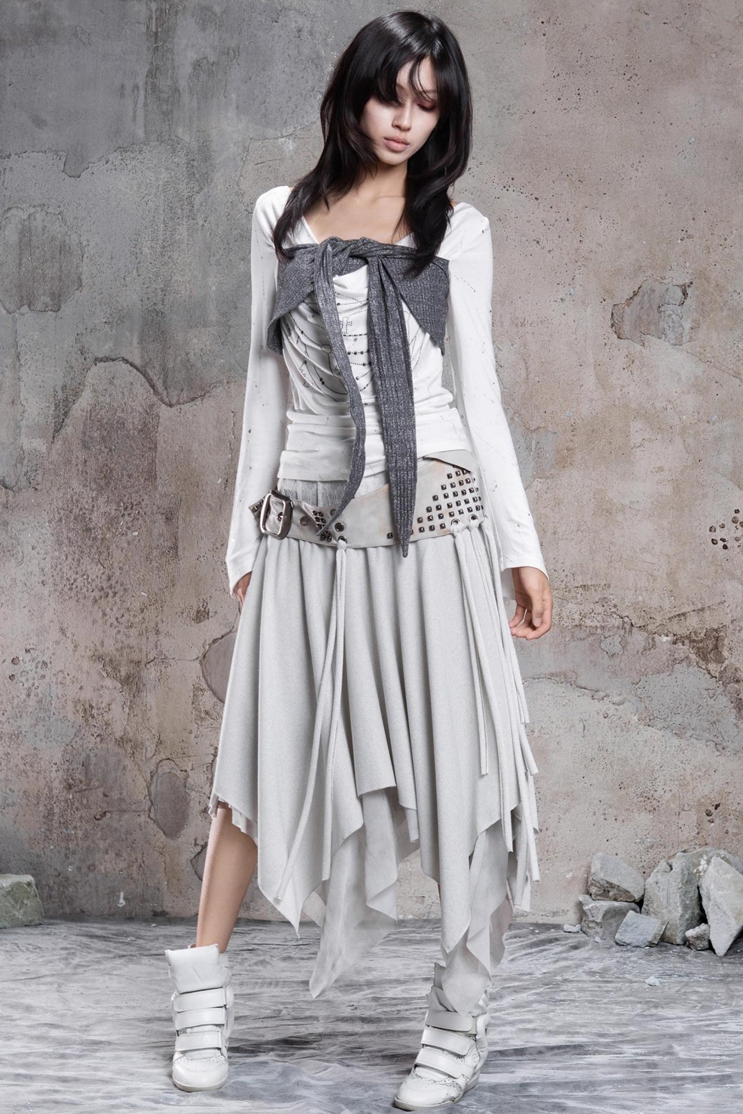 Irregular Multi-Layer Slim Rivet Skirt