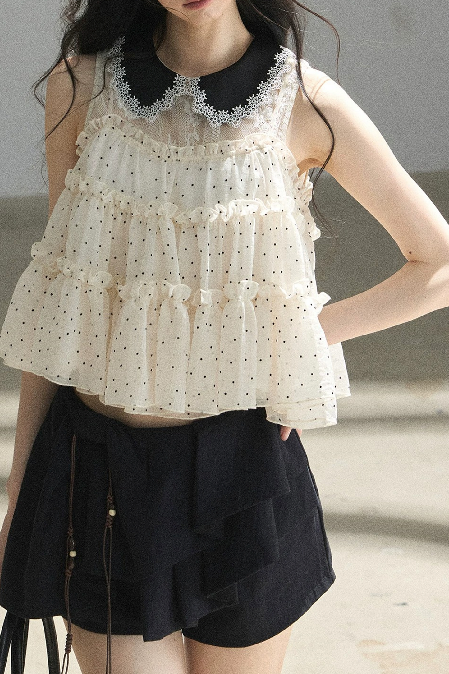 Verträumte Chiffonbluse mit Punktemuster