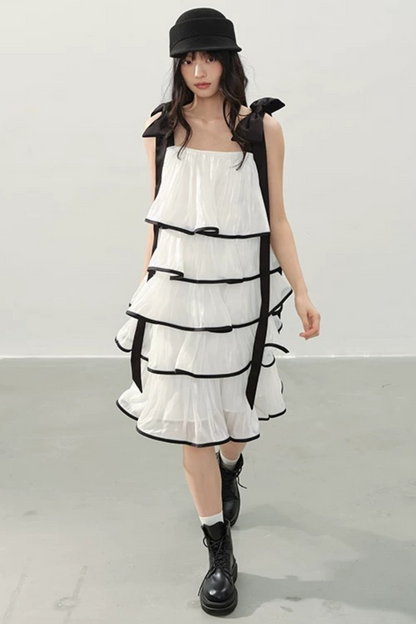 Abito con Fiocco Bianco e Nero