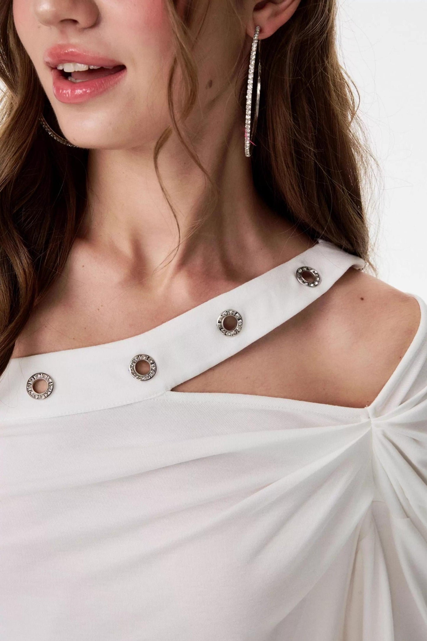 Air Slanted Shoulder Top