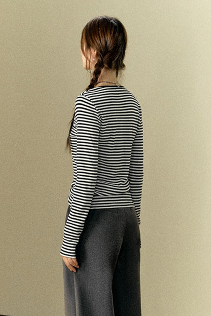 Black & White Striped Long Sleeve Top