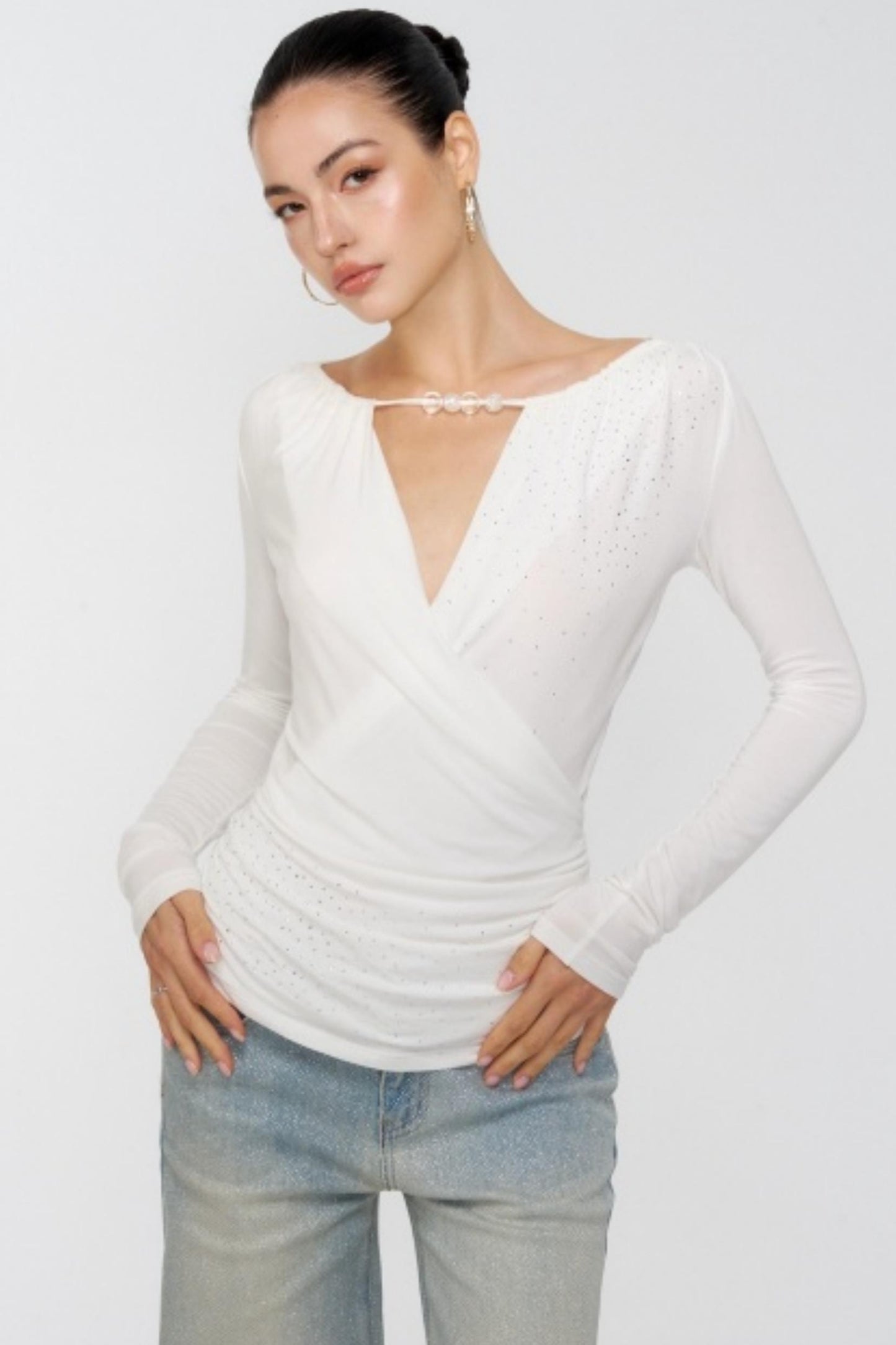 Cross Swing Collar Slim Diamond Top