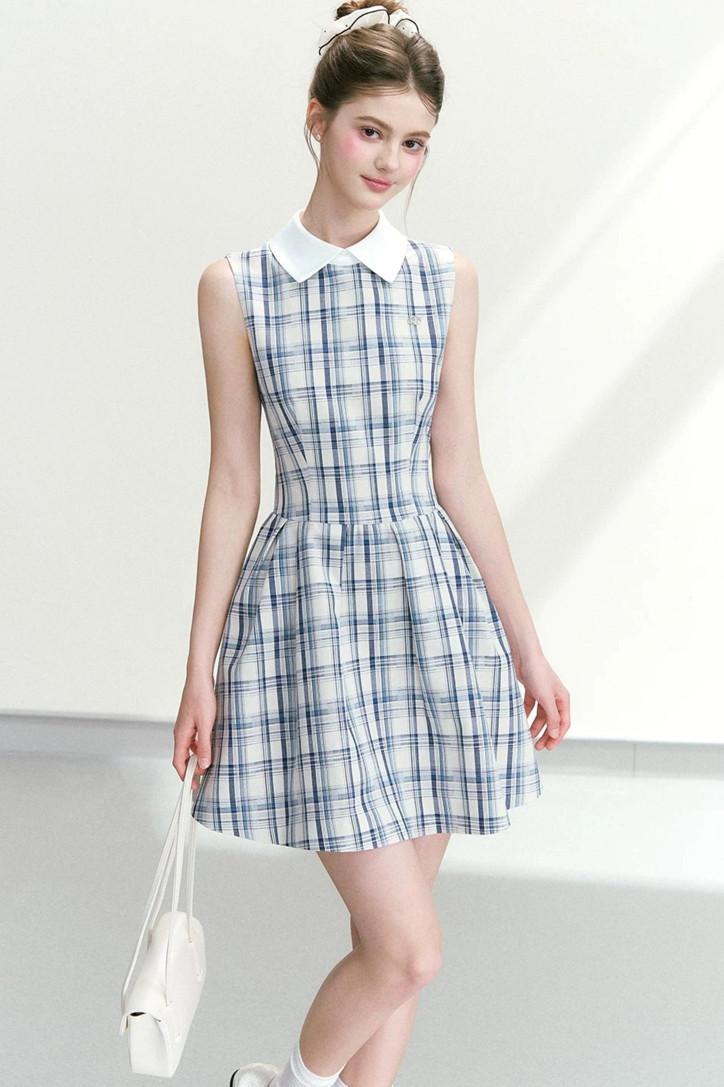 Abito elegante a quadri blu