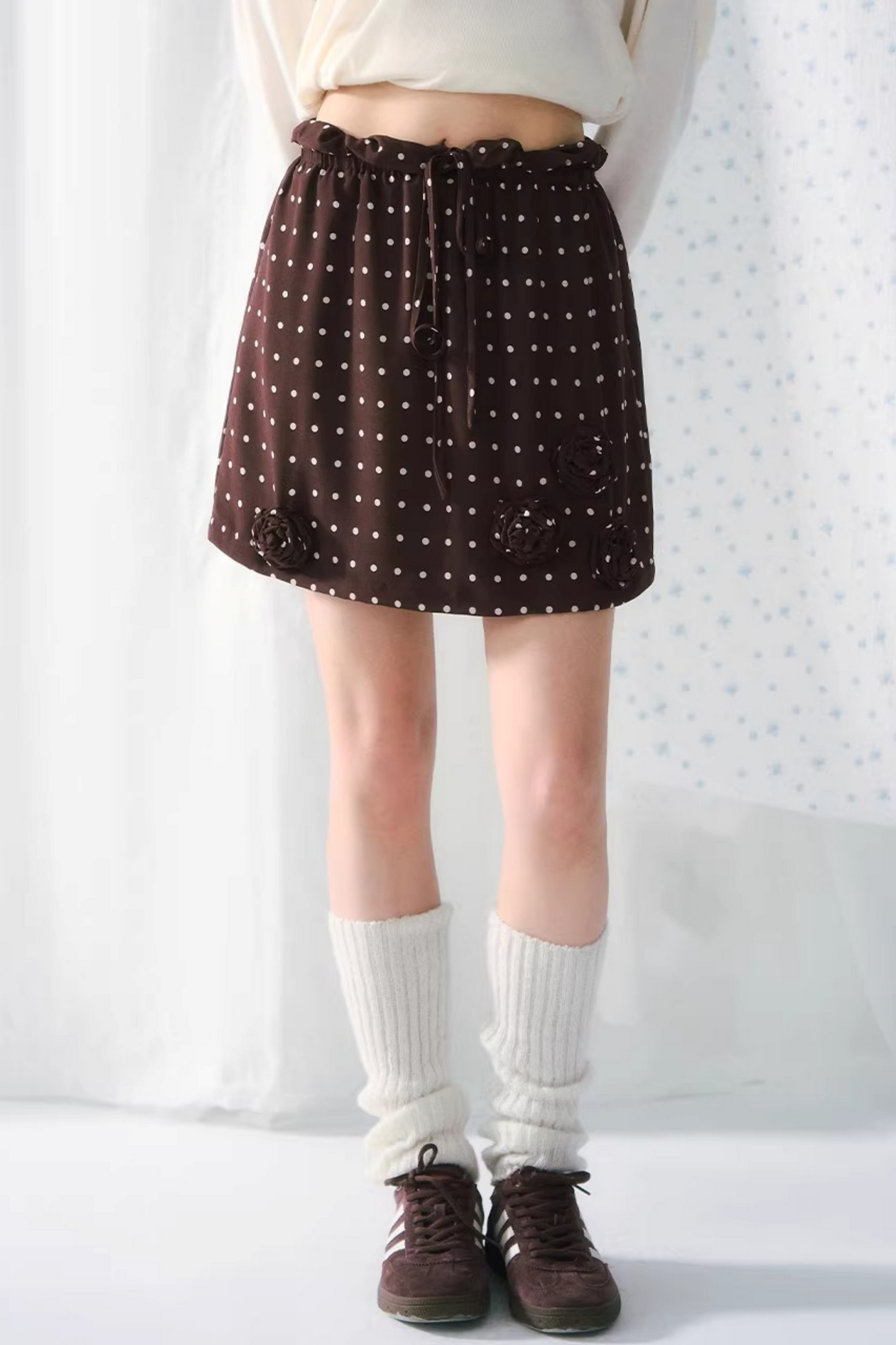 땡땡이 플로럴 튜브 탑